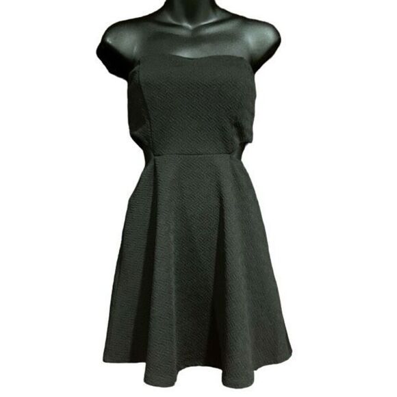 Forever 21 Black Strapless Textured Cutout Dress Women’s Small - Picture 1 of 7